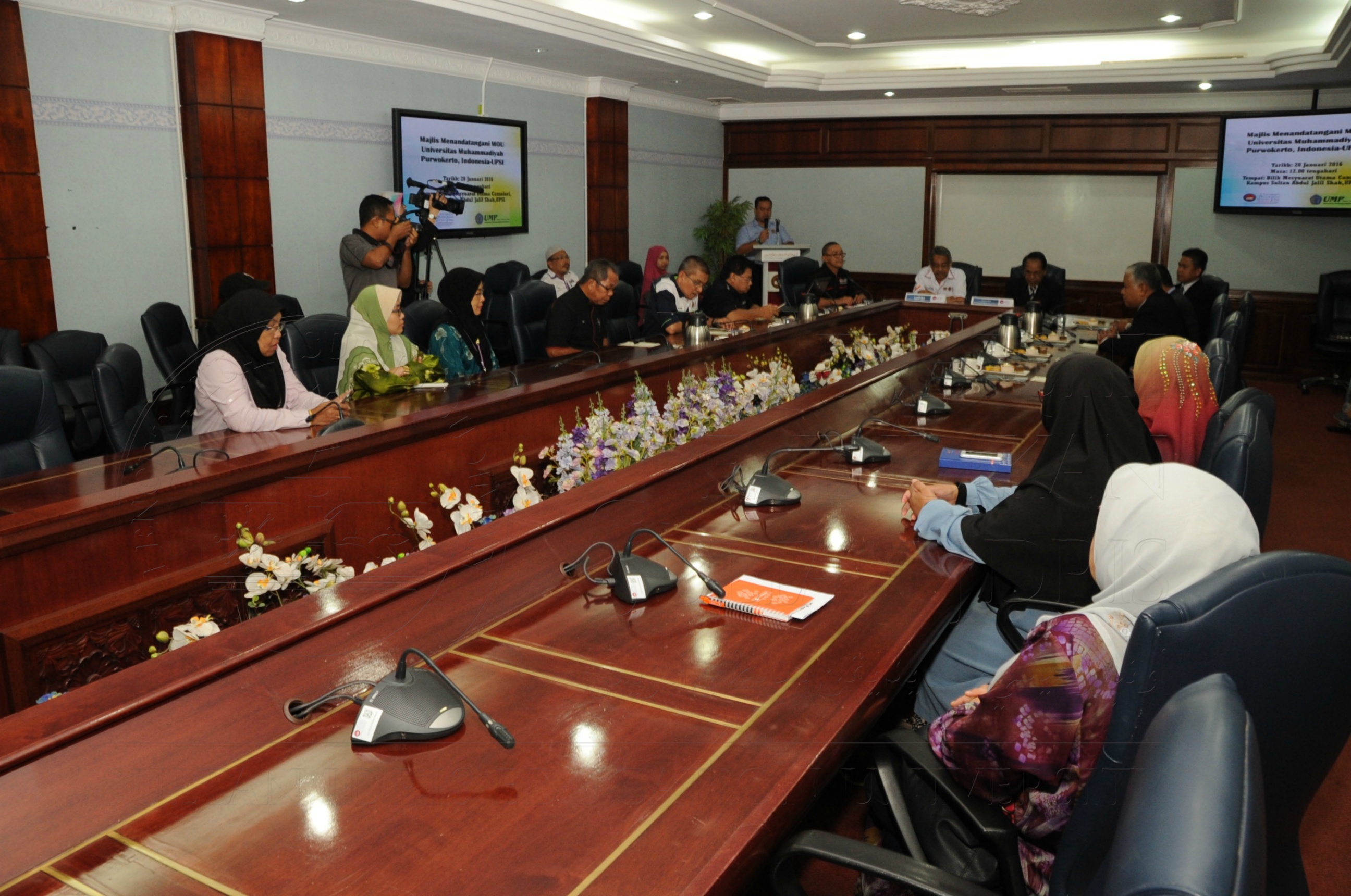 PRO16 6 Mou HAS 7848